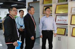 热烈欢迎市政府秘书长林兢一行莅临米兰体育-米兰全站 | 米兰体育官方网站
集团广西公司考察指导